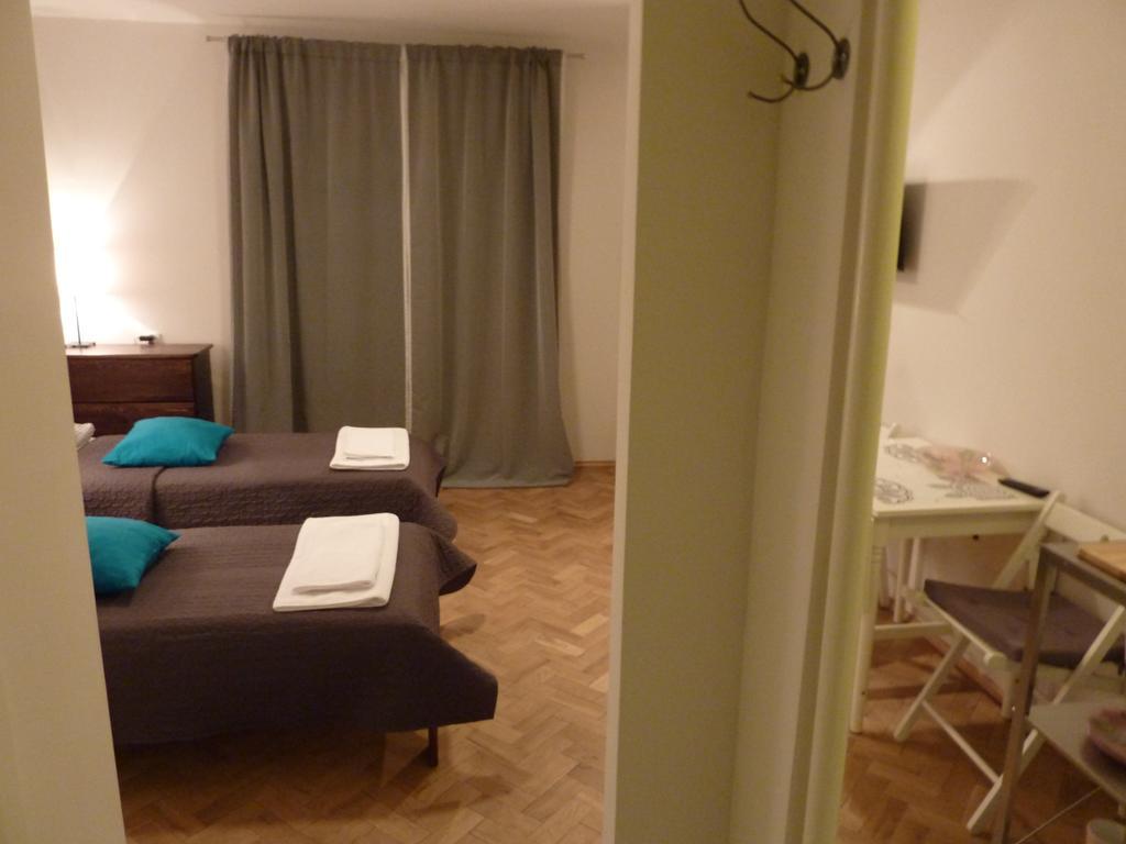 Koro De Varsovio - Apartament Ciasna 10 Екстериор снимка