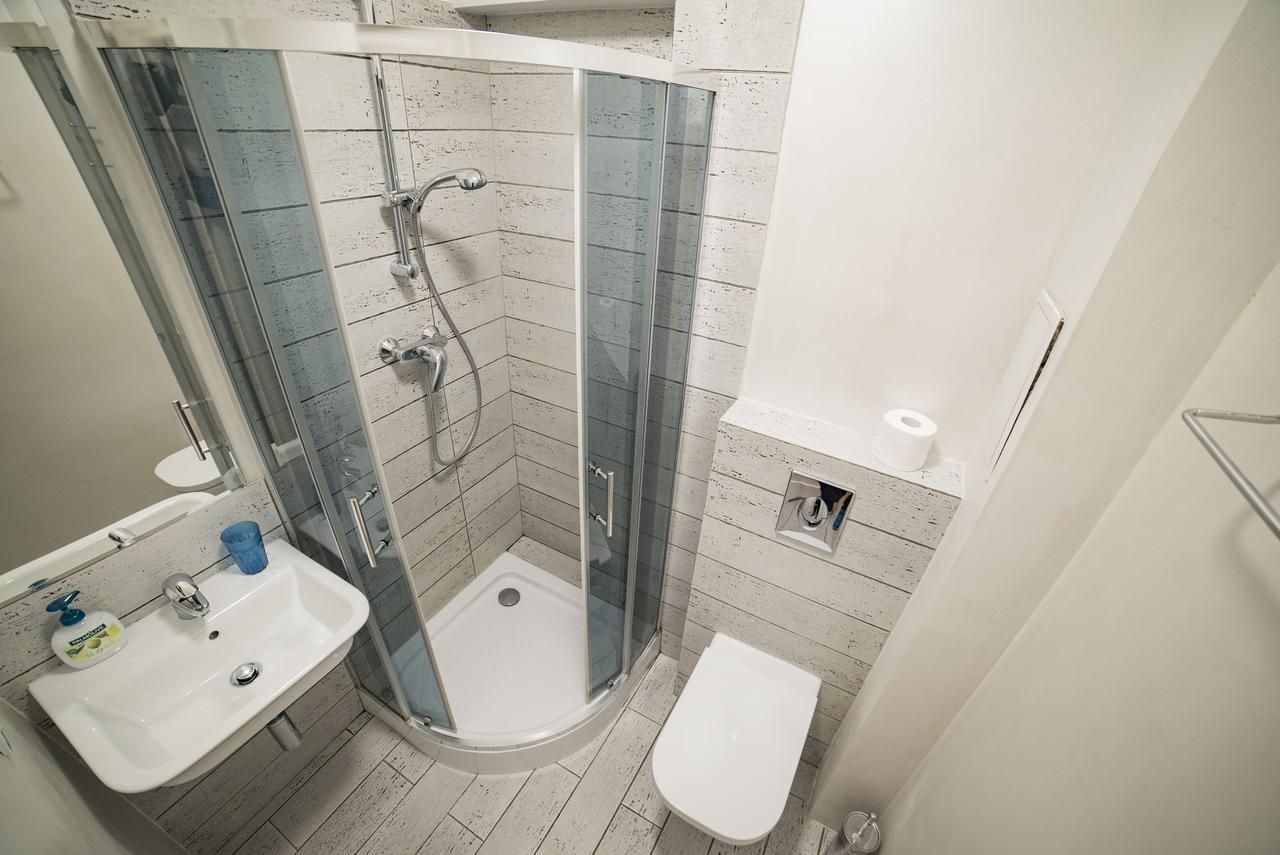 Koro De Varsovio - Apartament Ciasna 10 Екстериор снимка